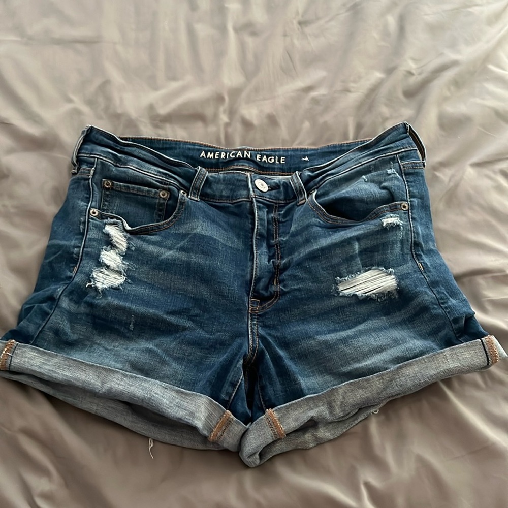 American Eagle Shorts Midi